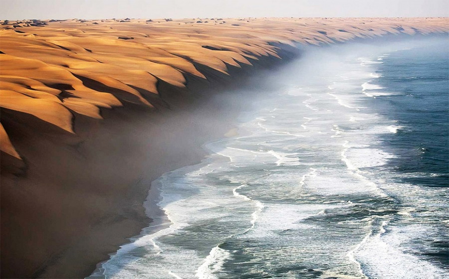 14. То самое место, где пустыная Намиб встречается с морем. без фотошопа, удивительные фотографии