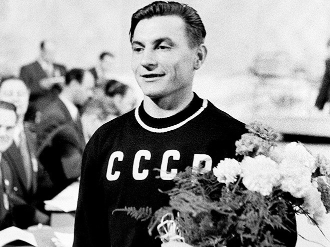 «Слон против муравья». От Бухенвальда к олимпийскому триумфу «Слон против муравья». От Бухенвальда к олимпийскому триумфу Иван Удодов, история, олимпийский чемпион, факты