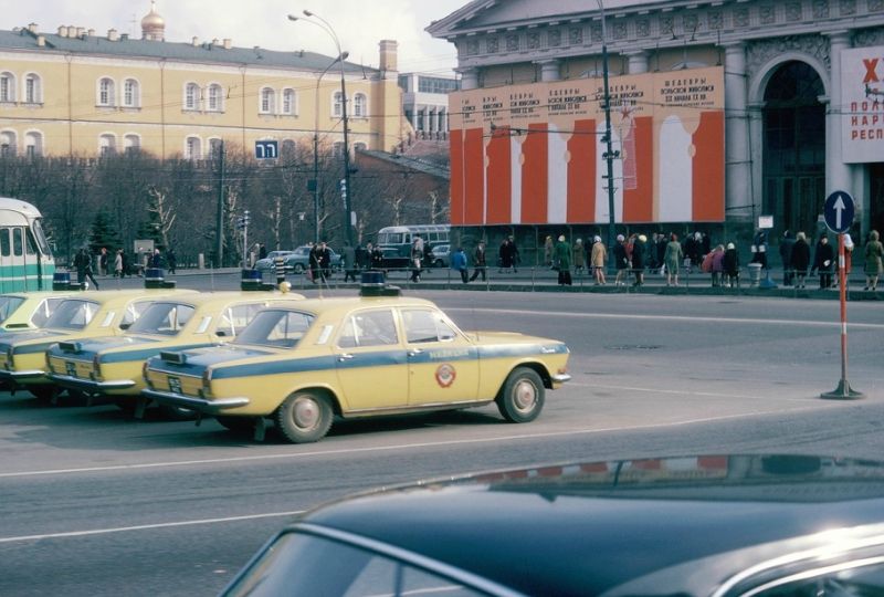 Транспорт на фотографиях иностранных туристов, путешествующих по СССР