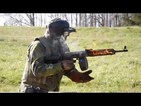 Милонов убивает АК-47 и  М16