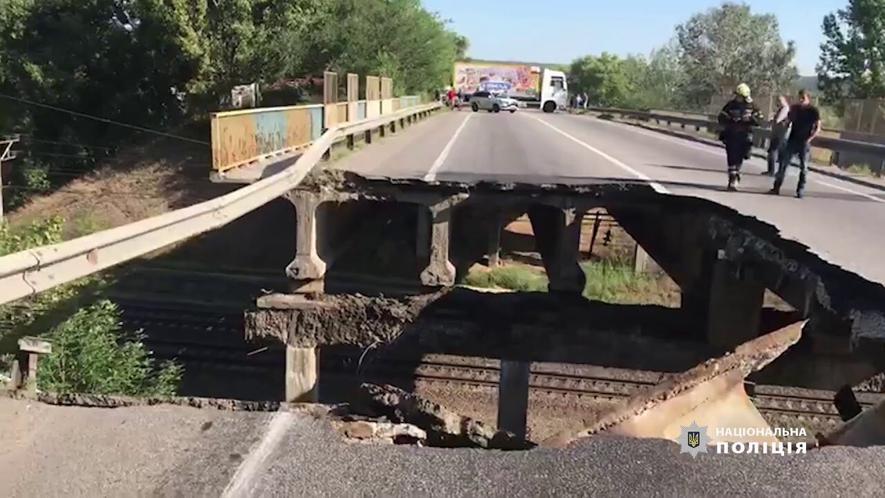 Обвал моста в Харькове 