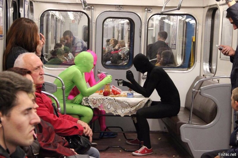 45 забавных и странных явлений, замеченных в метро