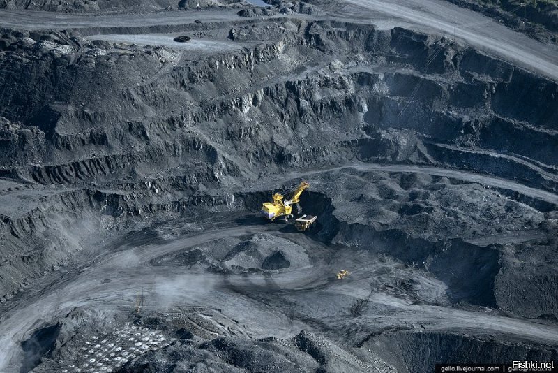 Например: Запасов угля на Талдинском разрезе более 900 млн.т. При сегодняшнем уровне добычи (8200 тыс.т/год) этого хватит лет на 100 (и это не считая третей очереди, где запасов еще порядка 1 миллиарда тонн.)