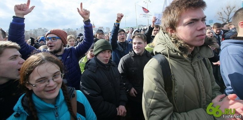 Вы где то на митингах, в среде "протестующих" увидели "русского мужика"?  Какое отношение к "русскому мужику" имеет толпа ни разу в жизни не работавших прилизанных недорослей с айфонами?

Русскому мужику некогда протестовать -он семью кормит...